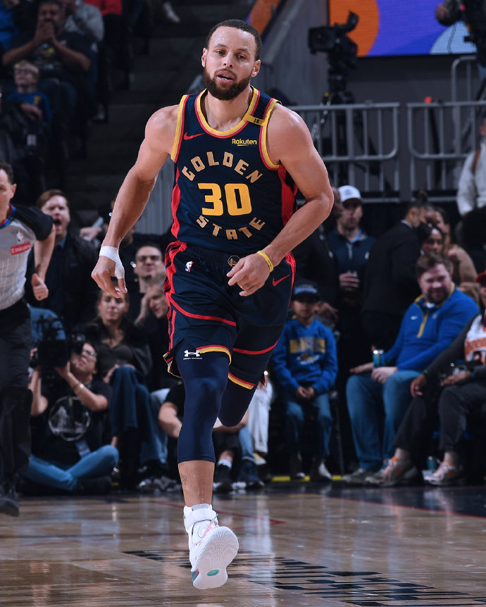 包含公牛控卫寻找状态,要担负更多得分责任的词条 包含公牛控卫寻找状态,要担负更多得分责任的词条