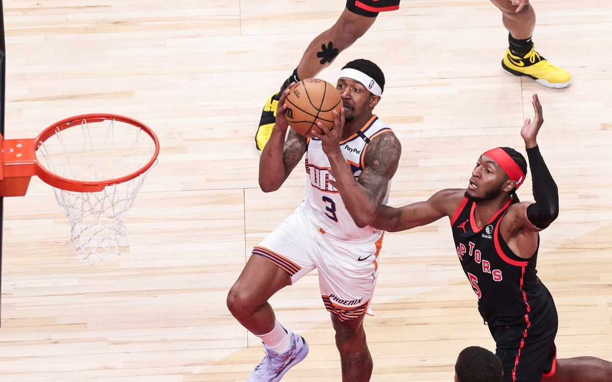 猛龙客场大胜,继续保持领先优势 猛龙客场大胜,继续保持领先优势