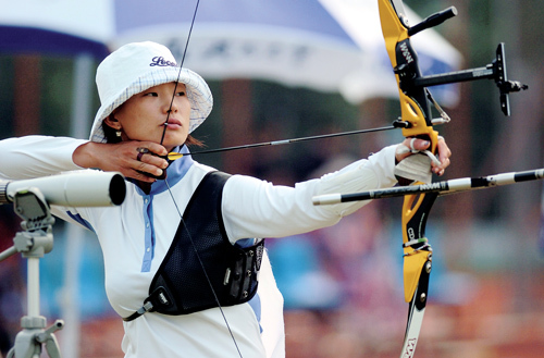 射箭选手全能展现,完美演绎金牌之路的简单介绍 射箭选手全能展现,完美演绎金牌之路的简单介绍