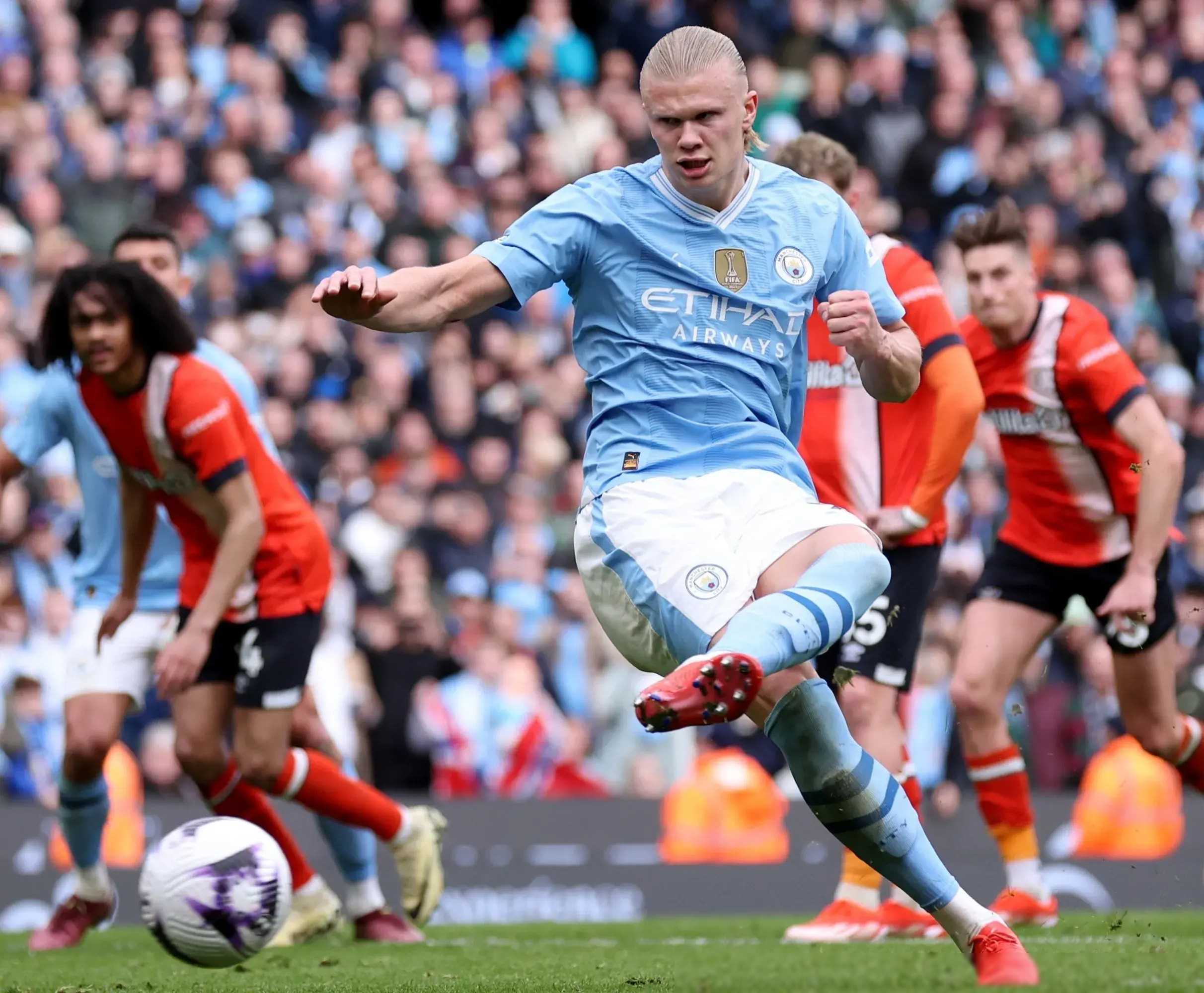 开云体育官方网站-曼城客场惨败，半决赛前景堪忧的简单介绍