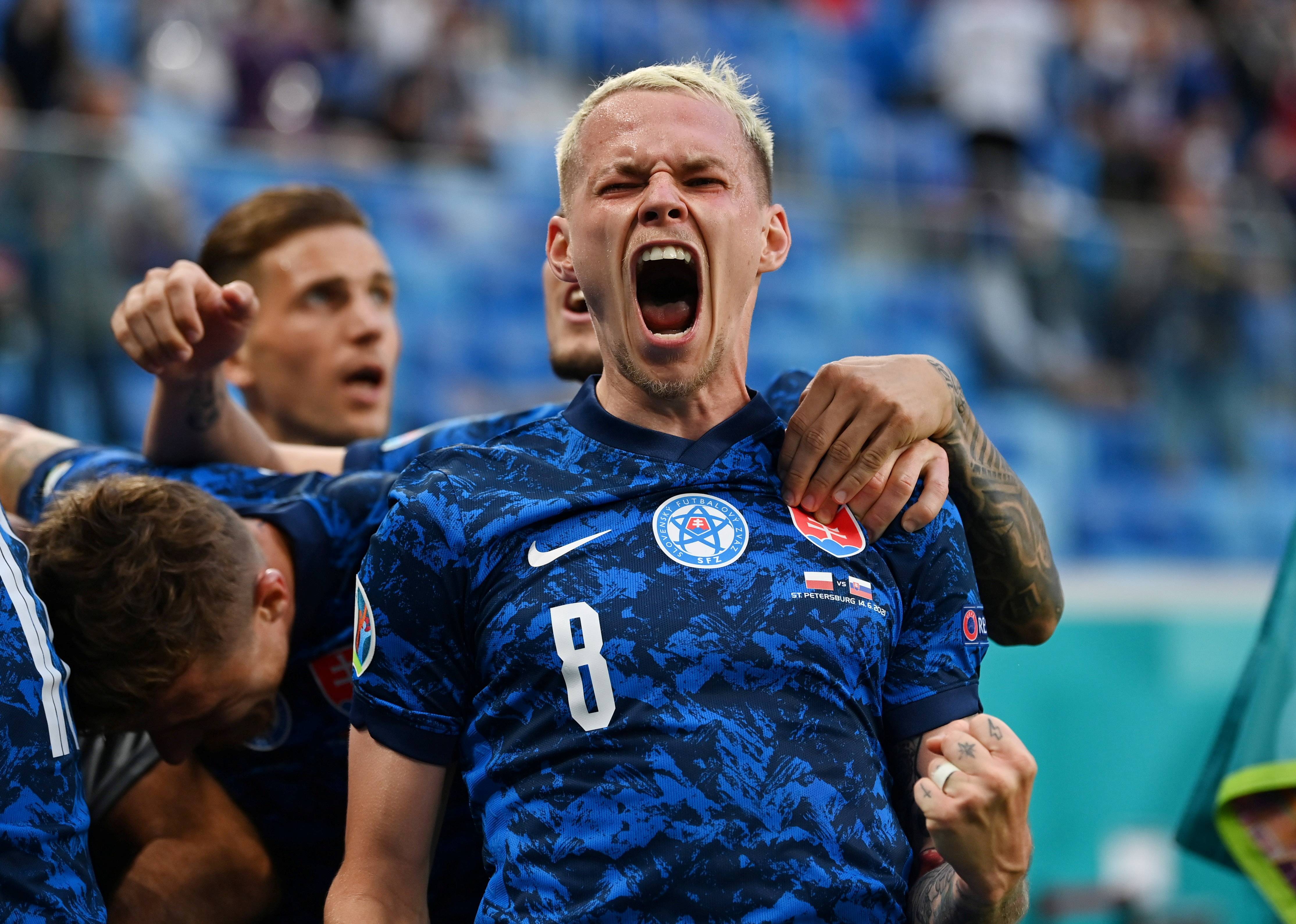 开云体育-瑞典队凭借绝杀晋级欧洲杯，克罗地亚惨淘汰