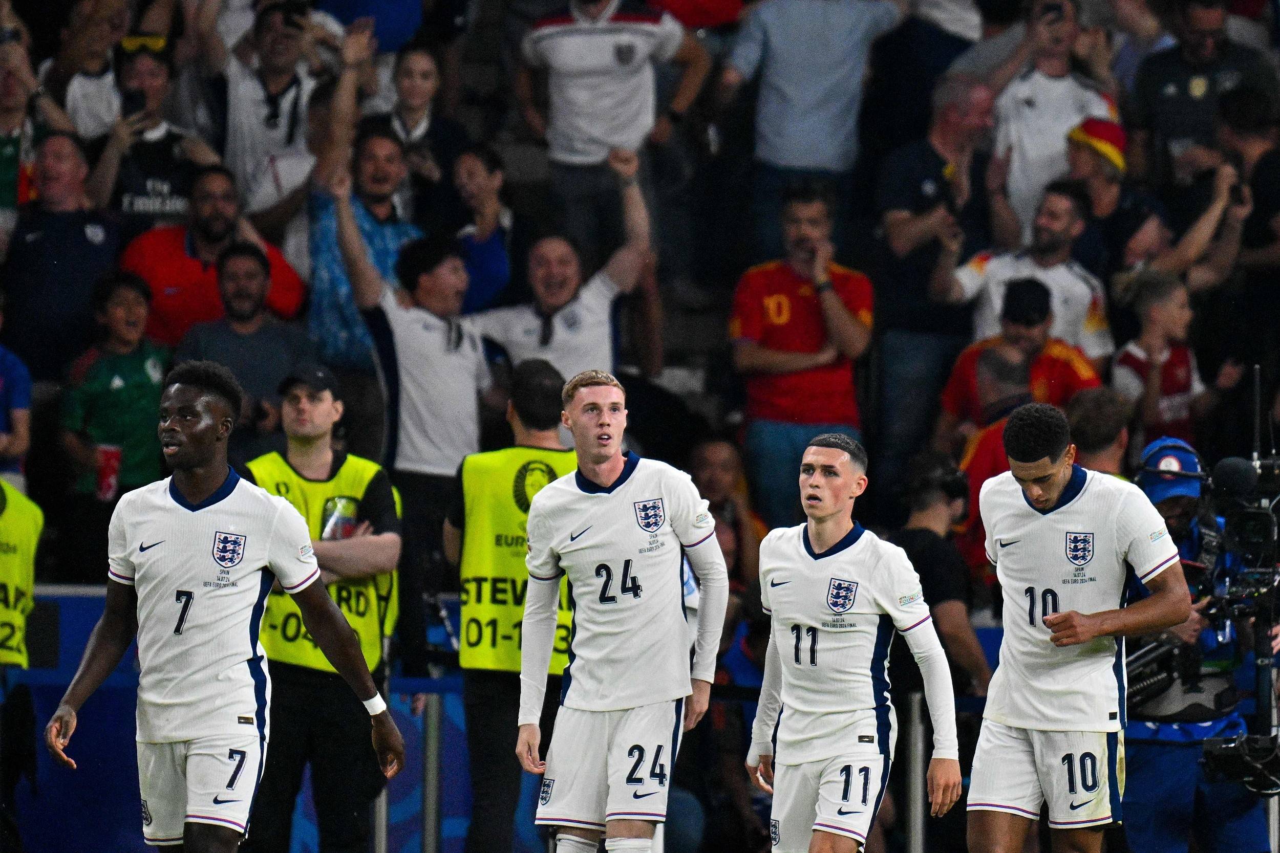 开云体育官方网站-包含精彩比赛引发球迷热议，赛后回味无穷的词条