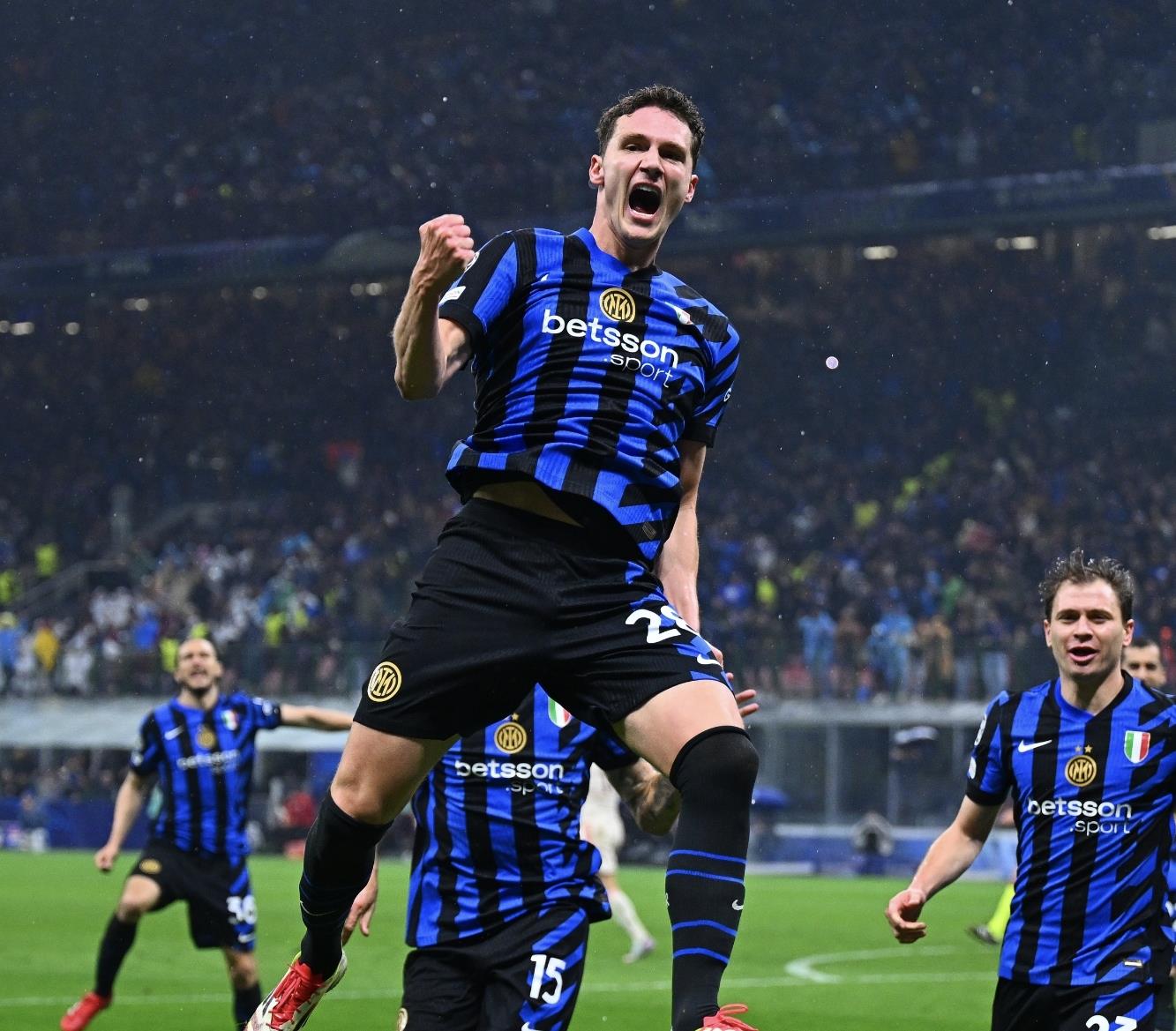 关于格列兹曼天外飞仙，巴萨晋级欧冠半决赛的信息