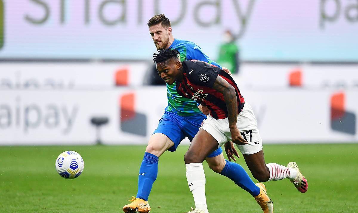 包含斯佩齐亚重组后防线,保级希望有所提升的词条 包含斯佩齐亚重组后防线,保级希望有所提升的词条