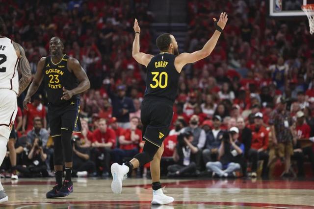 斯洛伐克队惊险逆转，取得胜利