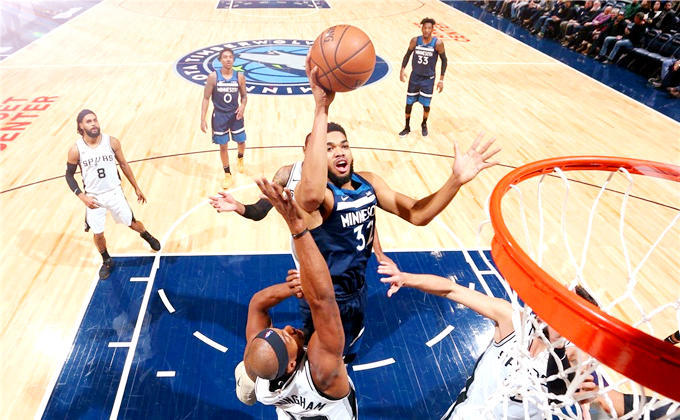 狼队客场胜利,继续保持良好势头 狼队客场胜利,继续保持良好势头