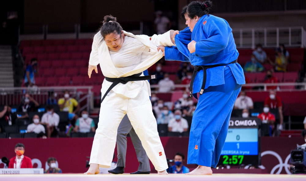 向日本选手致敬!柔道比赛中多次获得金牌 向日本选手致敬!柔道比赛中多次获得金牌