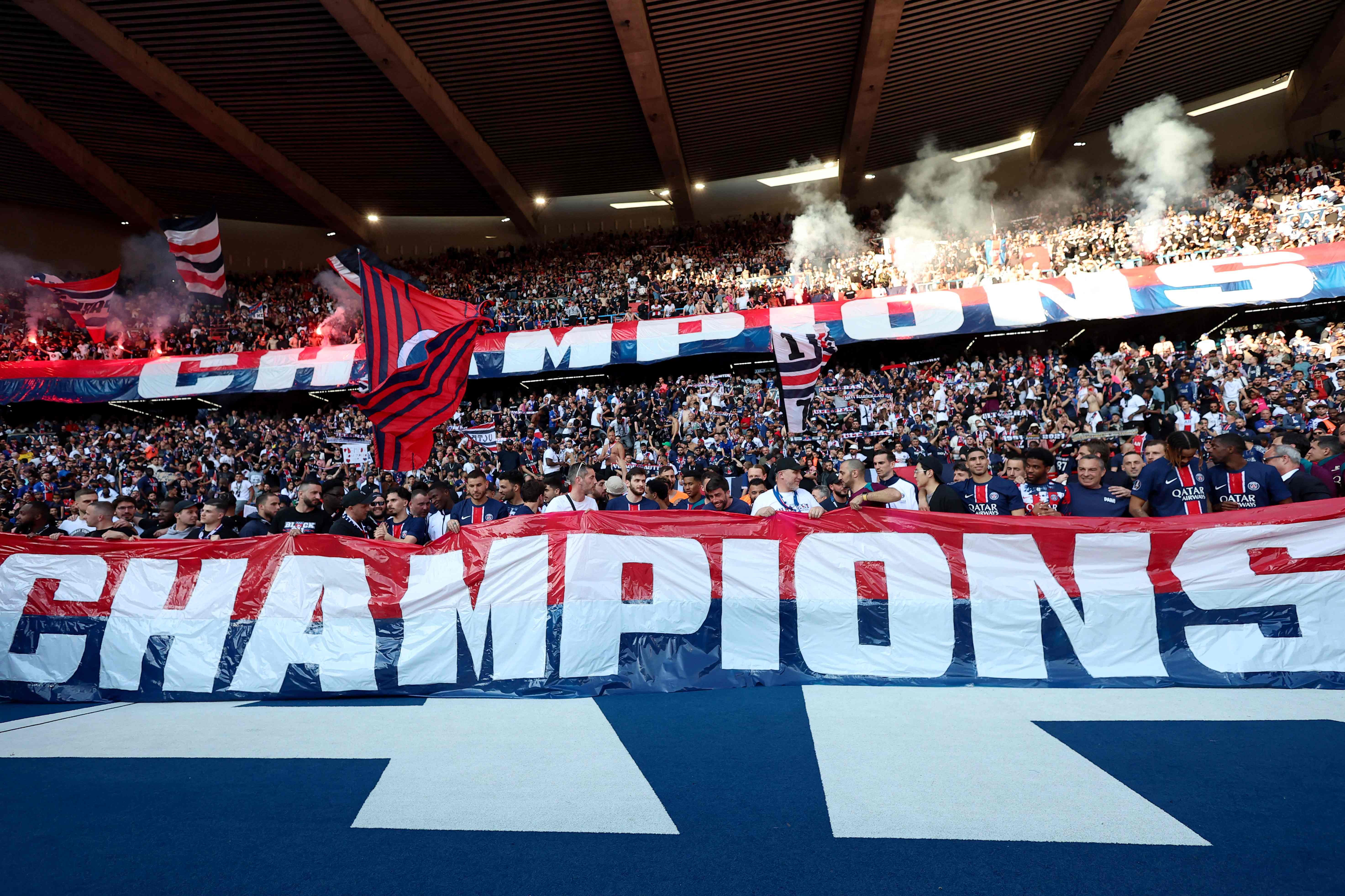 包含巴黎圣日耳曼新赛季目标明确，冲击联赛冠的词条