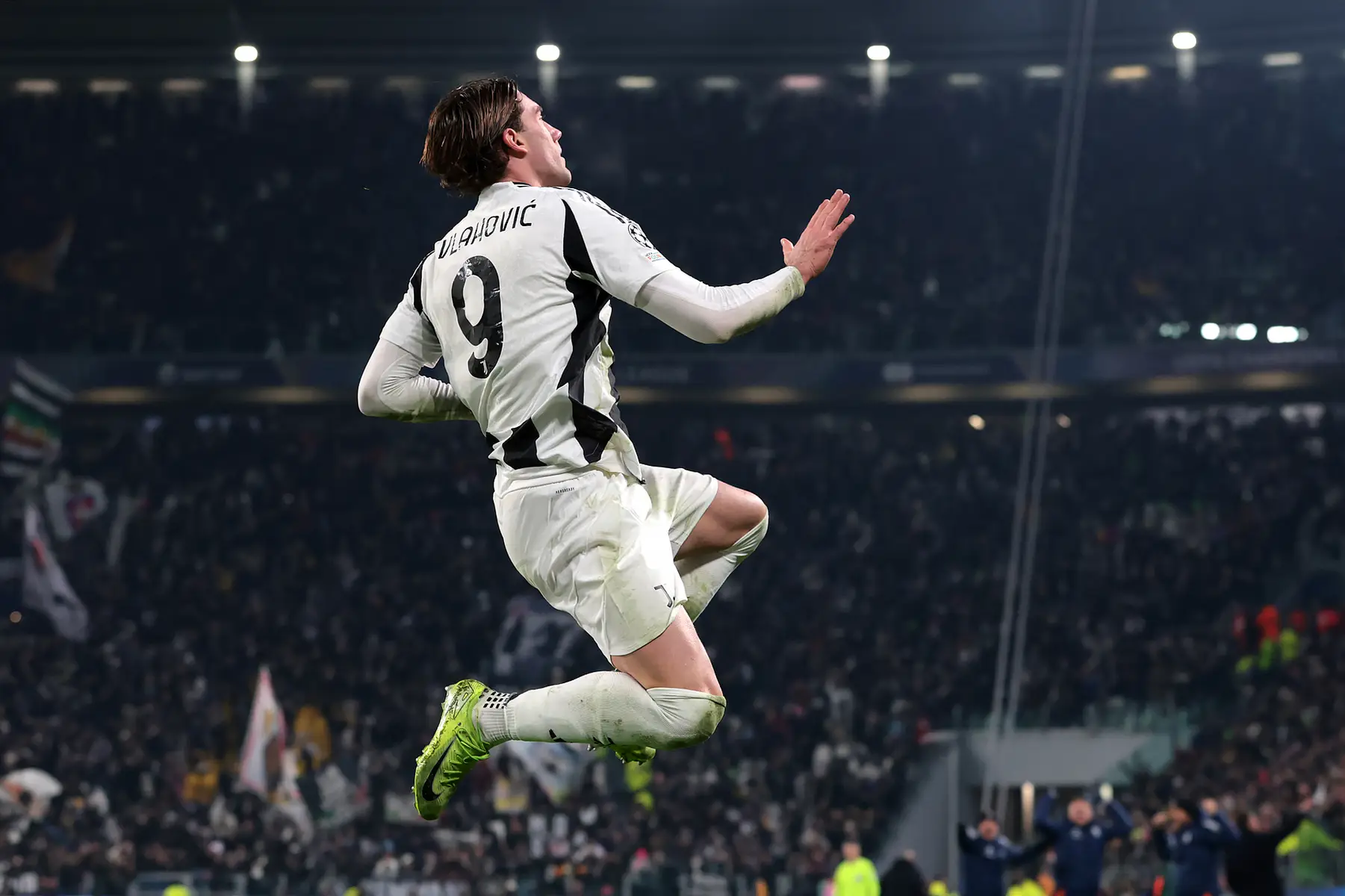 开云体育官网-包含尤文图斯誓夺欧冠，梅西压哨绝杀的词条