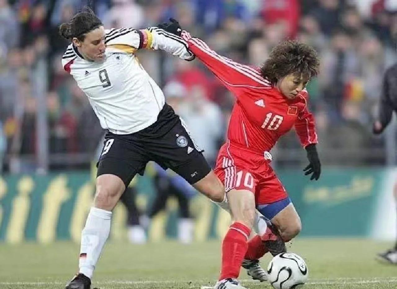 亚洲女足比赛,中国国家队再落一城,夺魁荣光 亚洲女足比赛,中国国家队再落一城,夺魁荣光