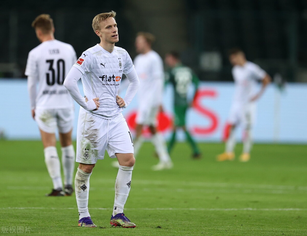 沙尔克队员优异表现,球队士气高涨的简单介绍 沙尔克队员优异表现,球队士气高涨的简单介绍