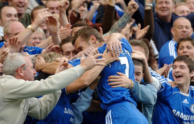 包含乌克兰足球：基辅迪纳摩队高歌猛进的词条