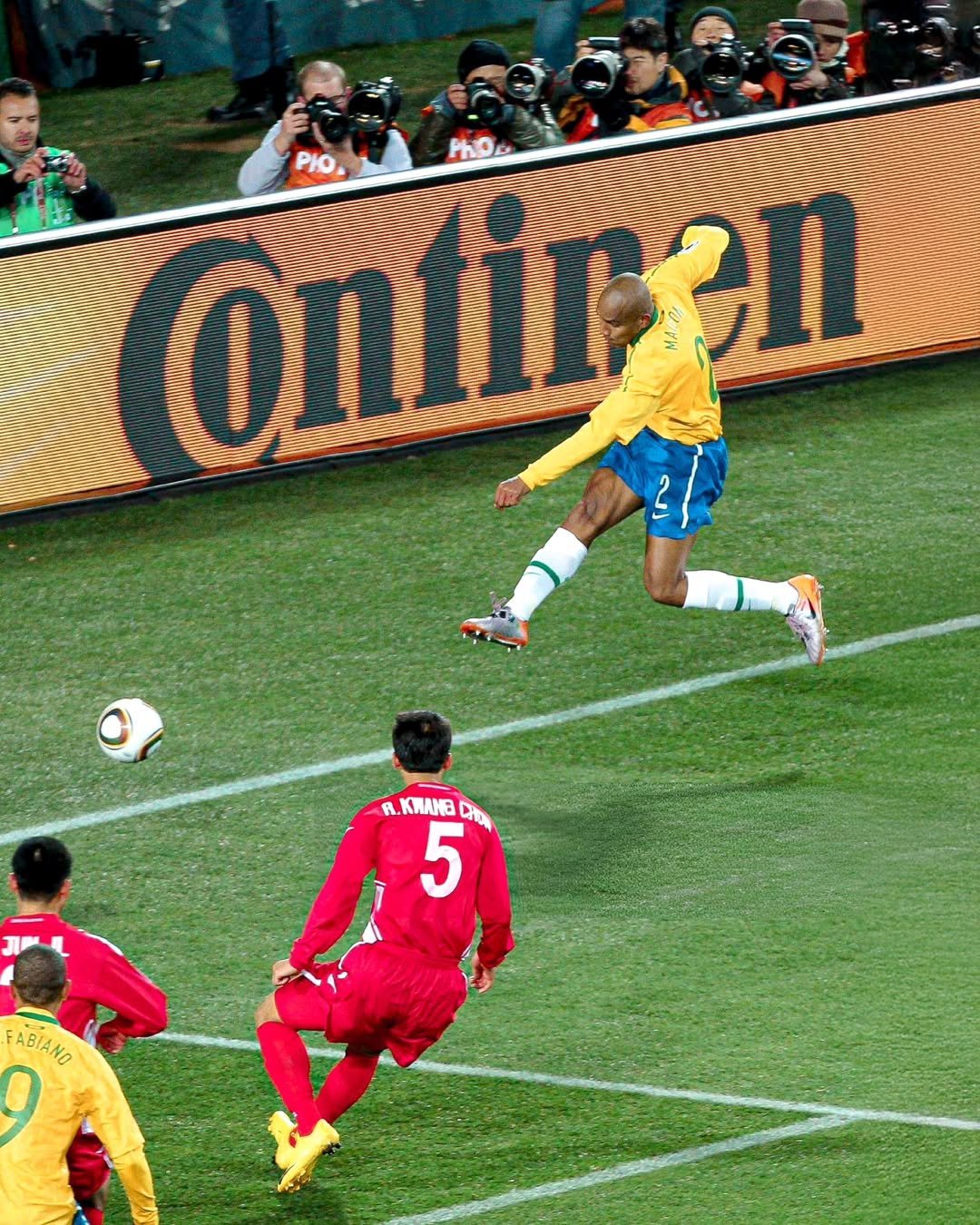 巴西国家队备战杯赛,头号射手训练状态神勇 巴西国家队备战杯赛,头号射手训练状态神勇