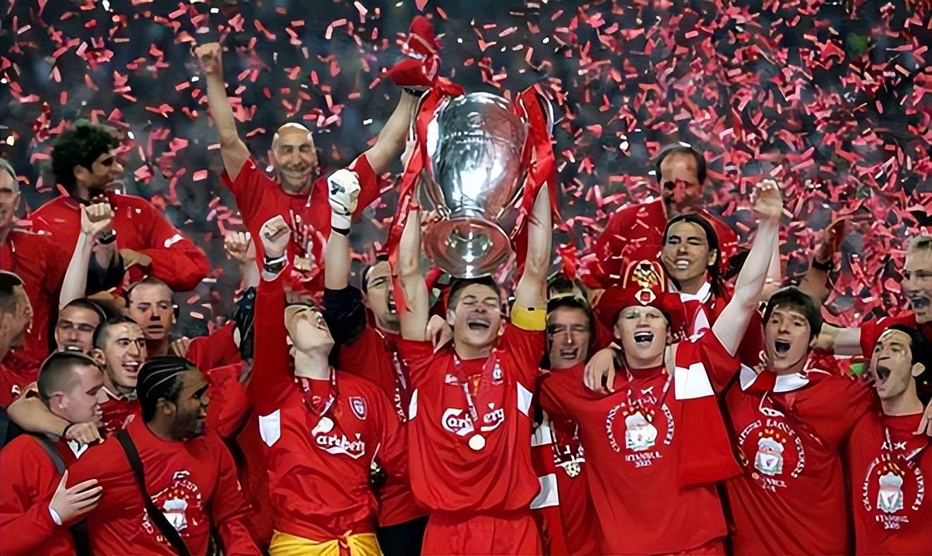 利物浦红军队员联手取胜，问鼎胜利之巅