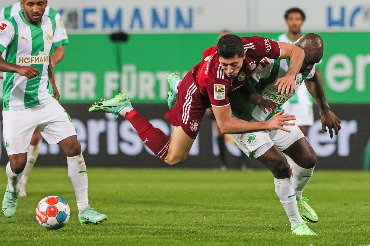 柏林赫塔主场告捷,球队发挥出色夺胜 柏林赫塔主场告捷,球队发挥出色夺胜