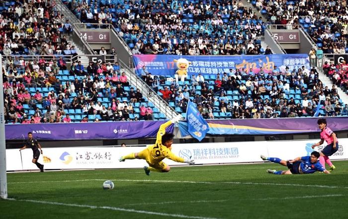 开云体育平台APP-紧张赛程！国际赛场备战热火朝天的简单介绍