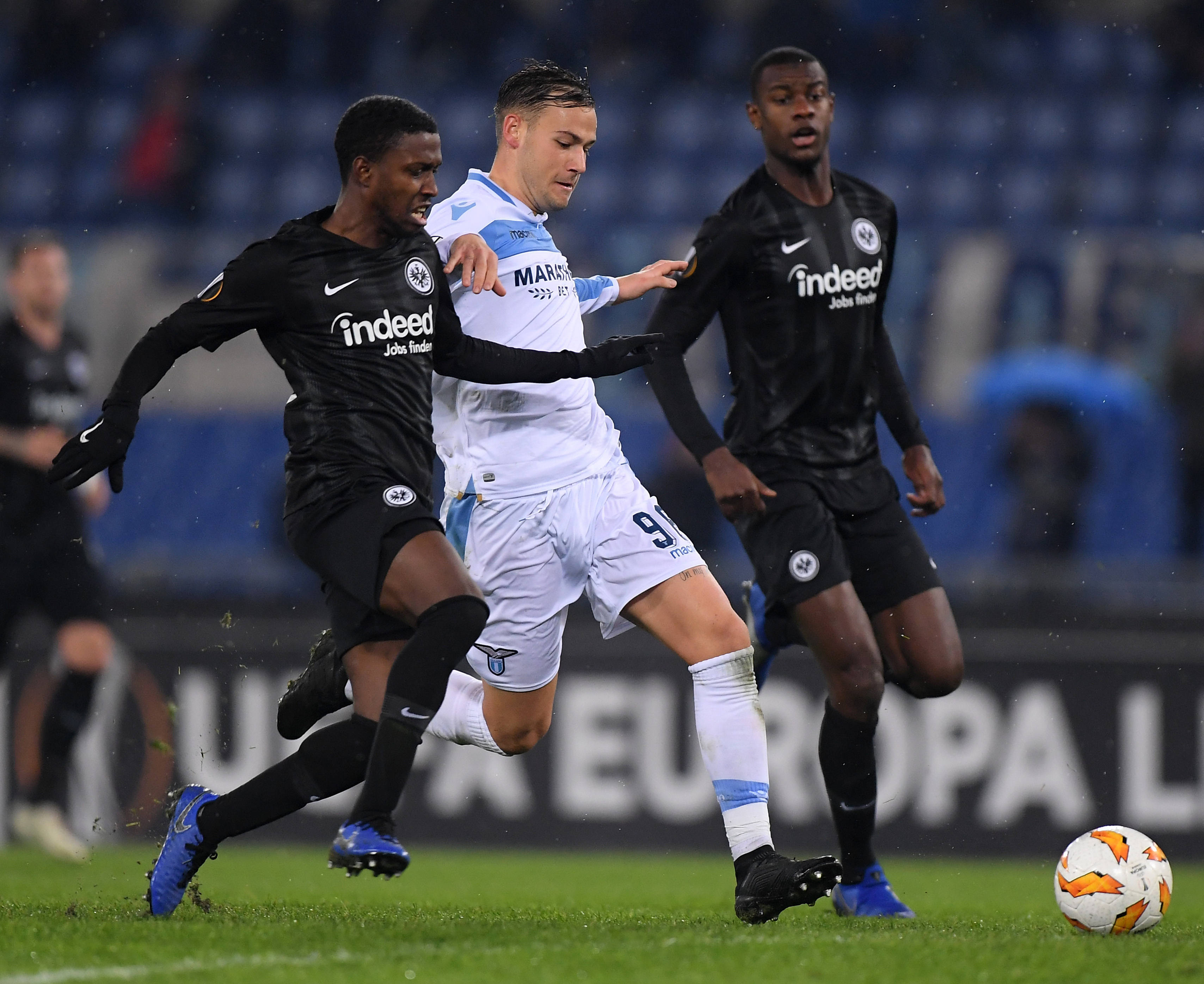 摩德纳主场被拉齐奥逼平,保持不败 摩德纳主场被拉齐奥逼平,保持不败