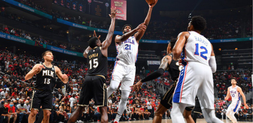 老鹰主场胜黄蜂，杨恩17助球队获胜