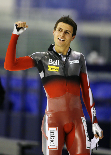 开云APP-加拿大自行车选手轻松夺冠，成为焦点