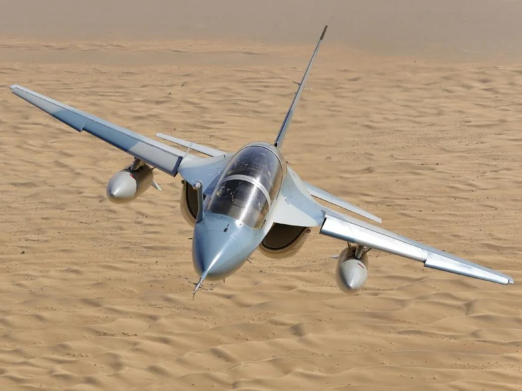 阿尔梅里亚小将崭露头角,赢得主教练青睐 阿尔梅里亚小将崭露头角,赢得主教练青睐