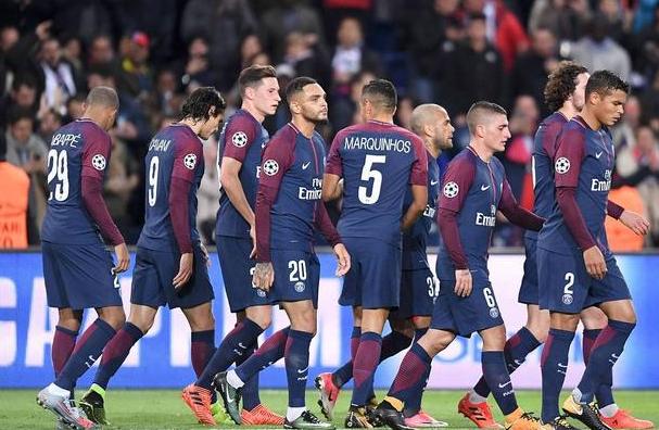 拜仁慕尼黑客场击败对手继续霸占榜首 拜仁慕尼黑客场击败对手继续霸占榜首