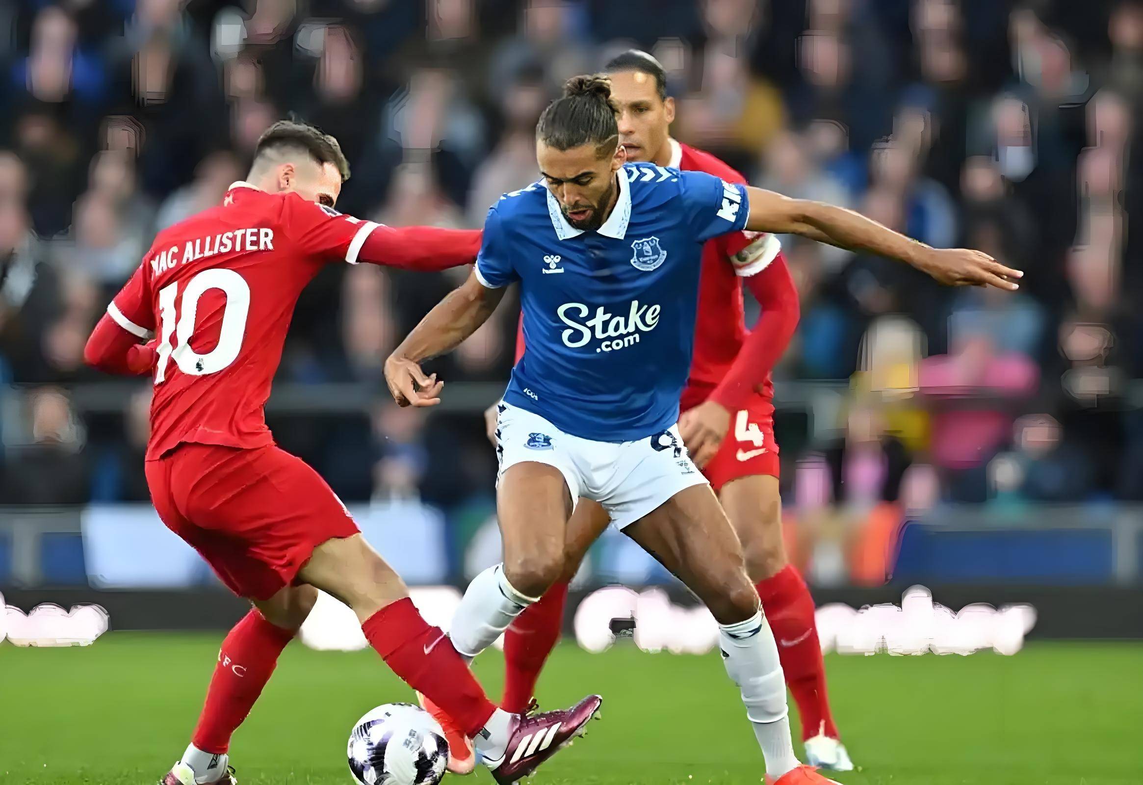 利物浦遭遇颓势，英超争冠悬念重重