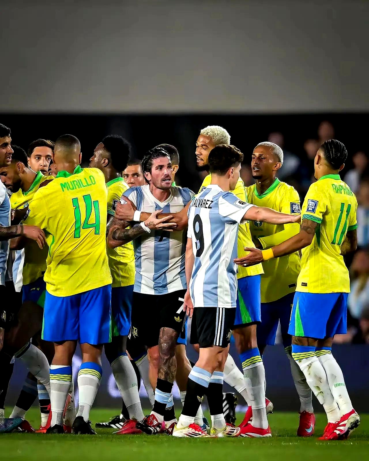 巴西传奇中场正式宣布退役,结束辉煌生涯 巴西传奇中场正式宣布退役,结束辉煌生涯