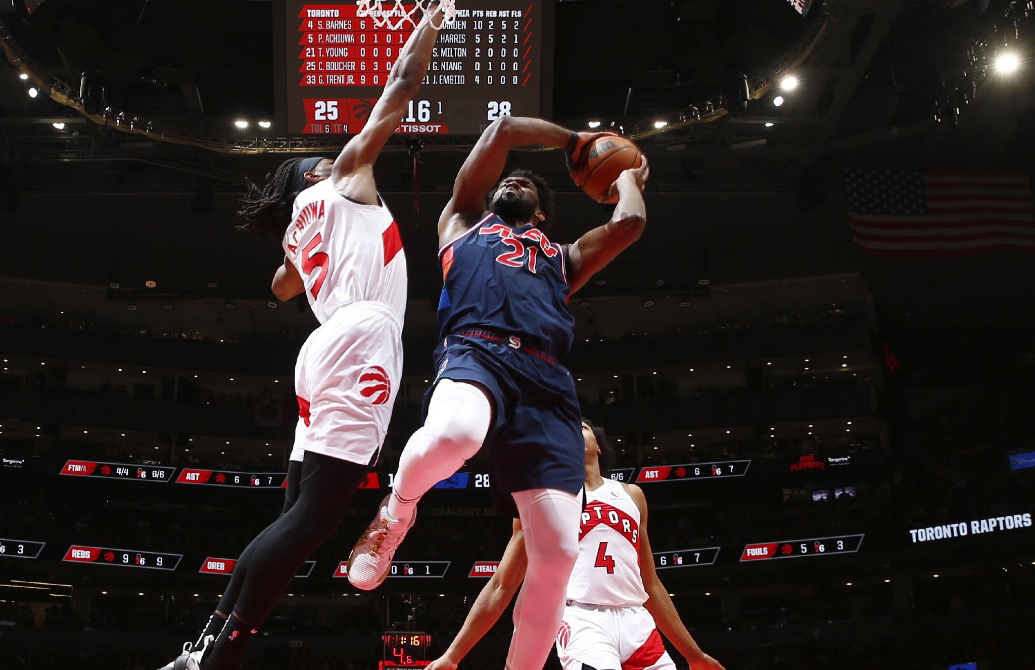 猛龙获首轮大胜,晋级东部半决赛 猛龙获首轮大胜,晋级东部半决赛