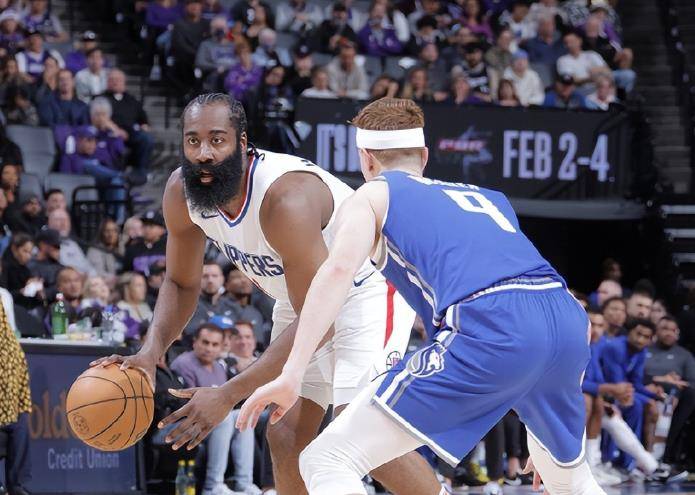 猛龙横扫快船,伦纳德砍下全队最高分 猛龙横扫快船,伦纳德砍下全队最高分