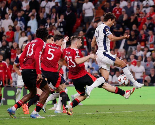 热刺卫冕冠军病入膏肓抢救生命 热刺卫冕冠军病入膏肓抢救生命