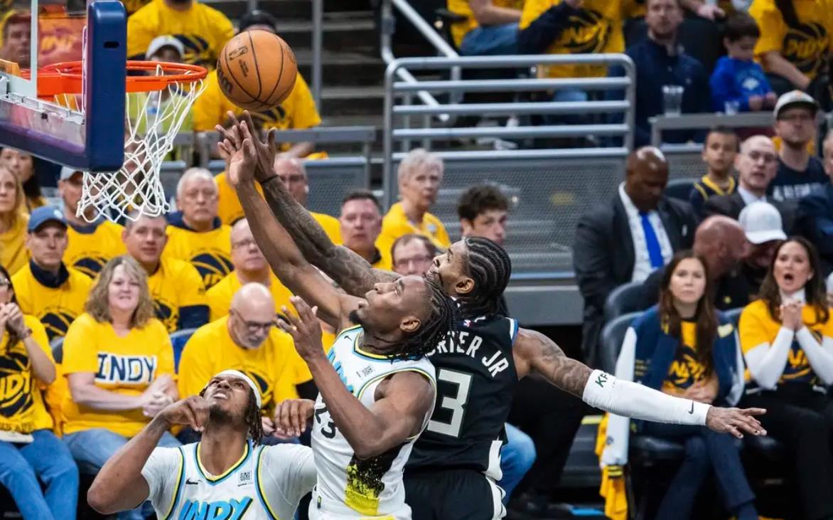 开云官方app入口-雄鹿逆转掘金领先东部