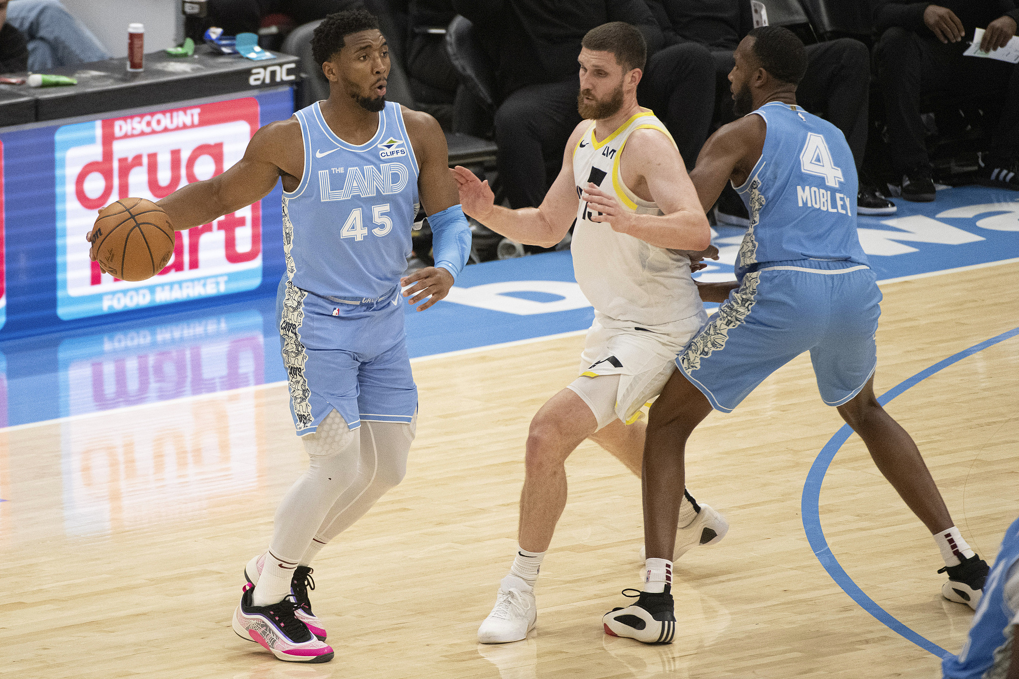 骑士力克尼克斯,笑傲赛场 骑士力克尼克斯,笑傲赛场